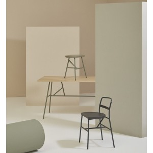 taburete-puccio-billiani-con-patas-de-metal