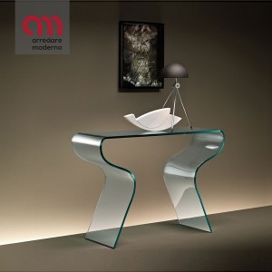Charlotte Fiam Consola