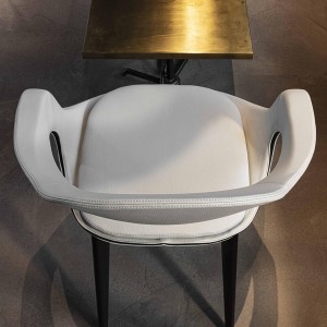 silla-frenchkiss-enrico-pellizzoni-patas-de-madera