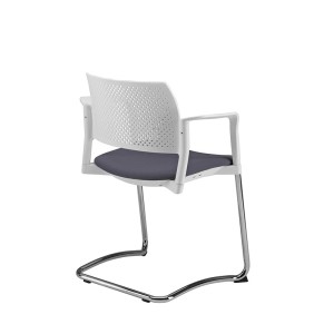 silla-kyos-kastel-trineo-con-reposabrazos