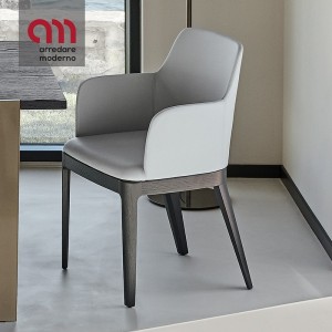 Margot Bontempi Silla en madera con reposabrazos