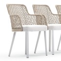 Emma Varaschin Sillon patas de aluminio asiento de tela
