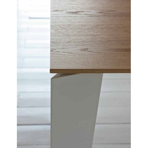 Cruz Bontempi Mesa estructura en acero lacado