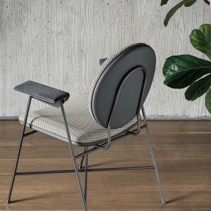 penelope-bontempi-casa-con-reposabrazos
