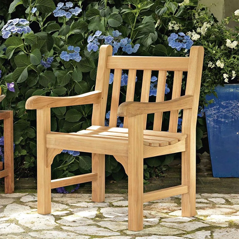Silla con reposabrazos Chelsea Unopiù
