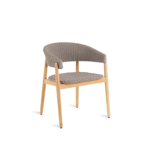 Sillón Pevero Unopiù con respaldo curvo