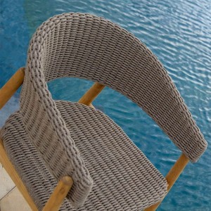 sillon-pevero-unopiu-con-respaldo-curvo