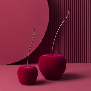 Escultura decorativa Cherry Velvet en cerámica de Adriani e Rossi