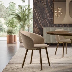 sillon-rebecca-bontempi-casa-con-reposabrazos-de-madera