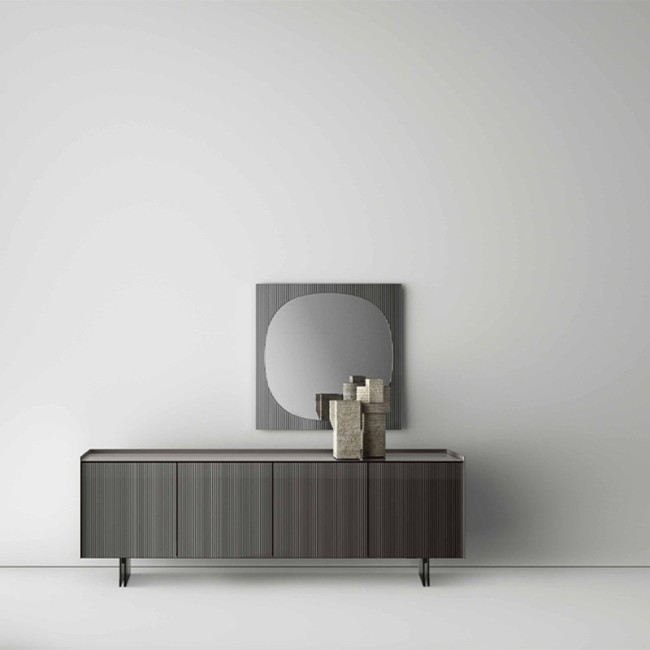Aparador Aterea Tonelli Design con puertas de cristal espejado