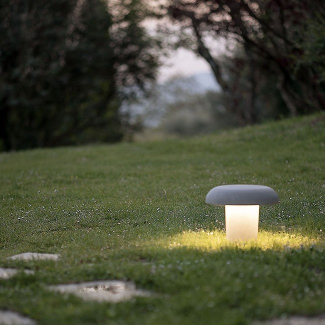 Lámpara de exterior de suelo Amanita Martinelli Luce Rebajas