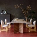 Silla tapizada Pheaby Moroso – Base de madera moderna