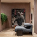 Sillón tapizado Loveseat Moroso – Base de madera moderna
