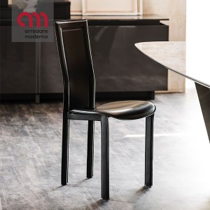 Lara Cattelan Italia Silla