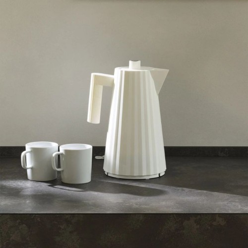 Hervidor eléctrico Plissé Alessi | Arredare Moderno