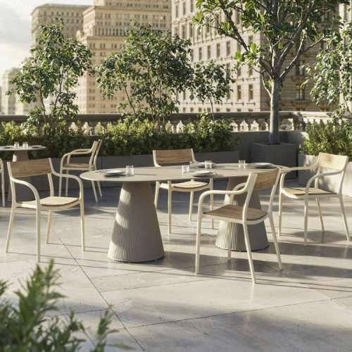 Mesa Gatsby Vondom con doble base redonda 119x69 cm