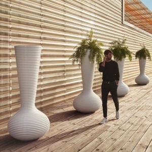 macetero-iluminable-bloom-vondom