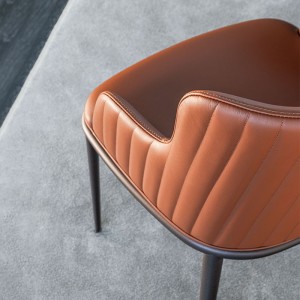 silla-magda-barre-ml-cattelan-italia-con-reposabrazos