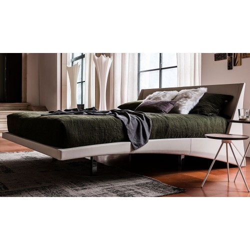Dylan Cattelan Italia Cama