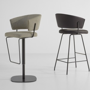 taburete-bahia-too-bonaldo-con-patas-de-metal