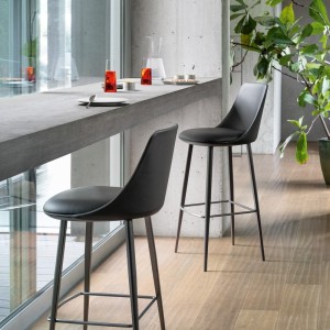 taburete-itala-too-bonaldo-patas-de-metal