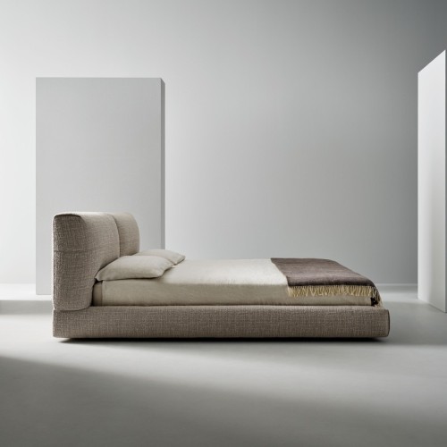 Cama Belloalto Bed Bonaldo diseño Gabriele y Oscar Buratti