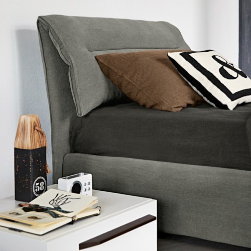 Cama Campo Bonaldo diseño Mauro Lipparini