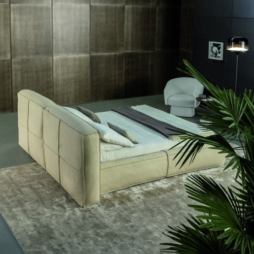 Cama Fluff Bonaldo diseño Mauro Lipparini