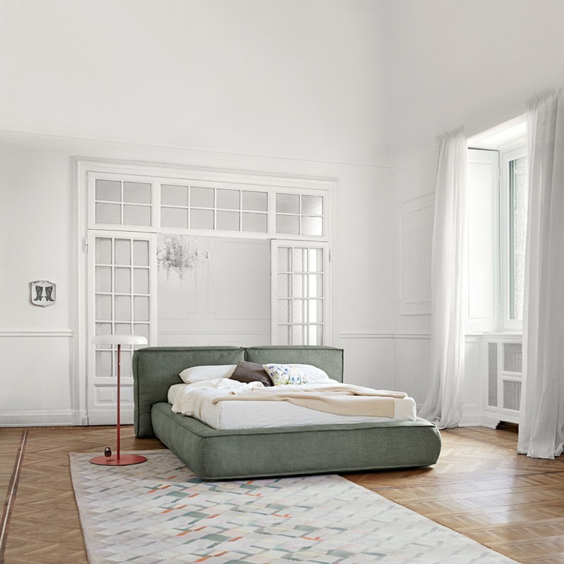 Cama Fluff Bonaldo diseño Mauro Lipparini