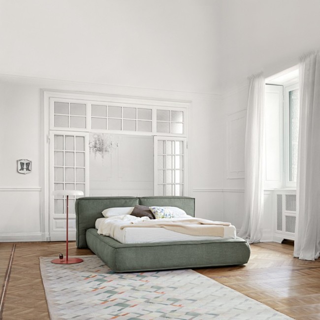 Cama Fluff Bonaldo diseño Mauro Lipparini