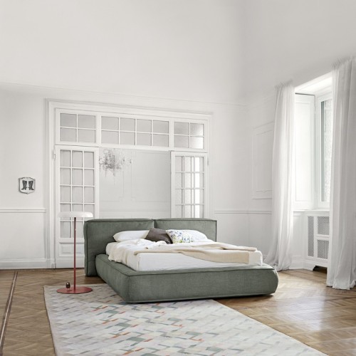Cama Fluff Bonaldo diseño Mauro Lipparini