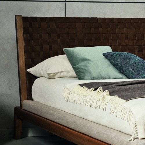 Cama Honeymoon Bonaldo diseño Mauro Lipparini