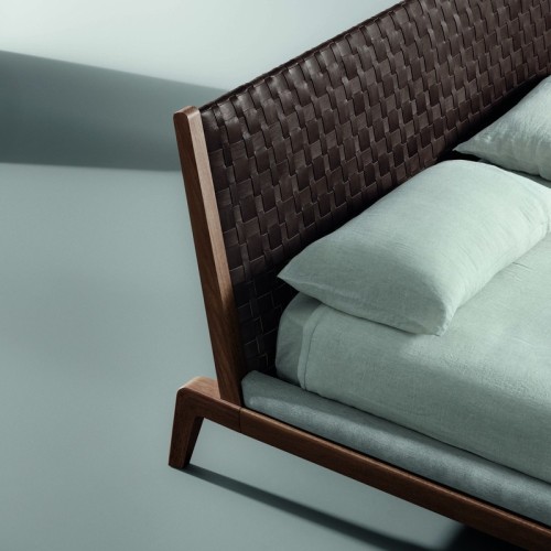 Cama Honeymoon Bonaldo diseño Mauro Lipparini