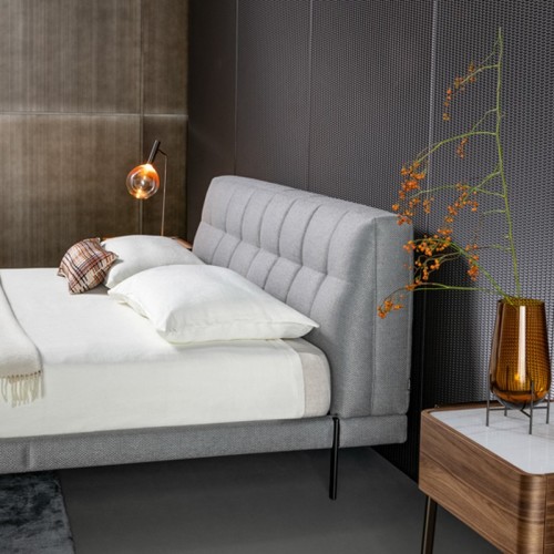 Cama James Bonaldo diseño Sergio Bicego