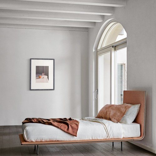 Cama individual Thin Bonaldo diseño Giuseppe Viganò