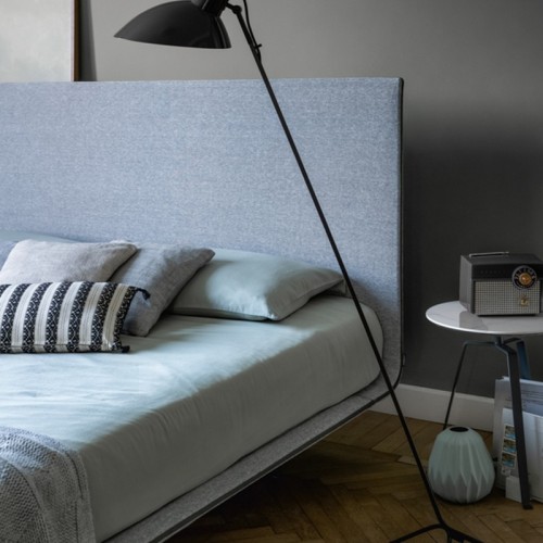 Cama Thin Bonaldo diseño Giuseppe Viganò