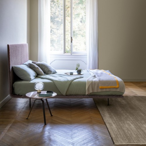 Cama Thin Bonaldo diseño Giuseppe Viganò