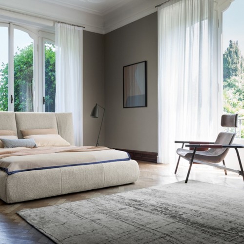 Cama Matrimonial Youniverse Bonaldo Tapizada