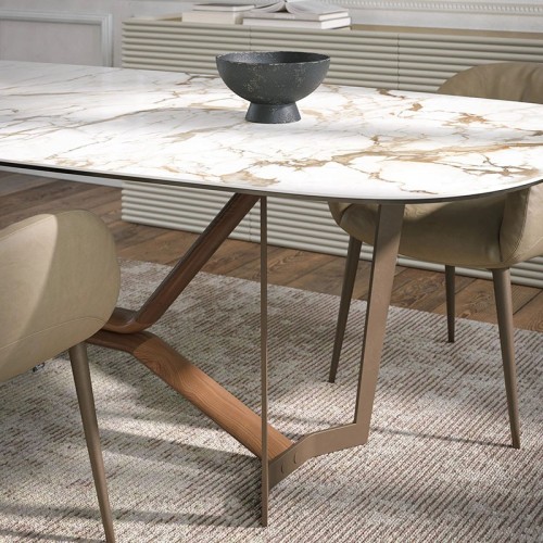 Mesa Oliver Tonin Casa